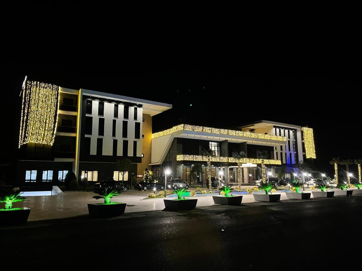 Deluxe Resort And Spa Koplik Exterior foto