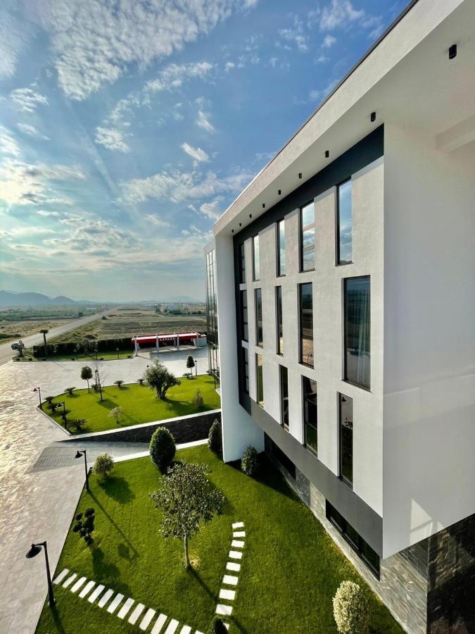 Deluxe Resort And Spa Koplik Exterior foto